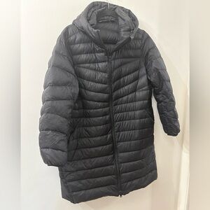 Lands' End Classic Black lightweight pack able puffer coat - size LP